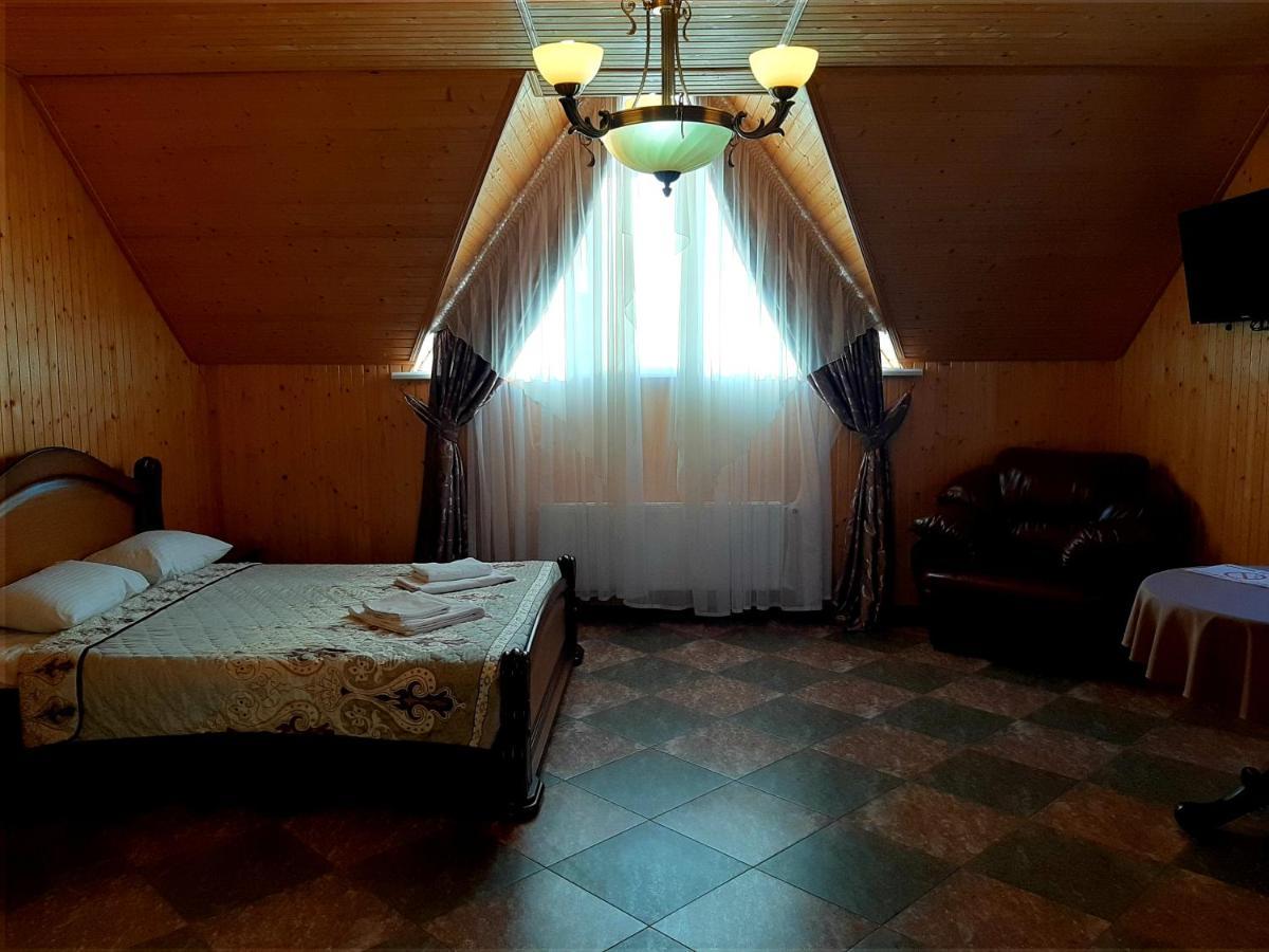 Заміський Комплекс Grand Prix Tsyurupynsk Exterior foto