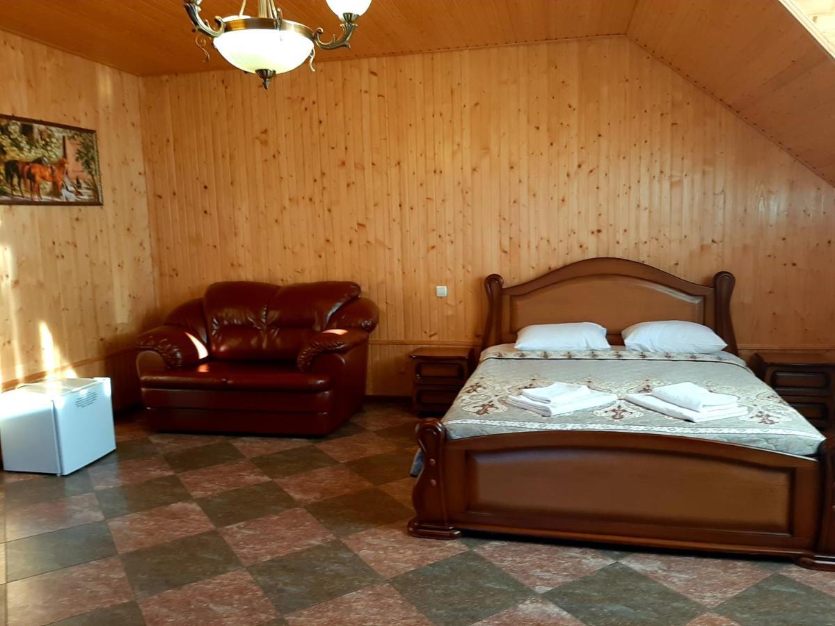 Заміський Комплекс Grand Prix Tsyurupynsk Exterior foto