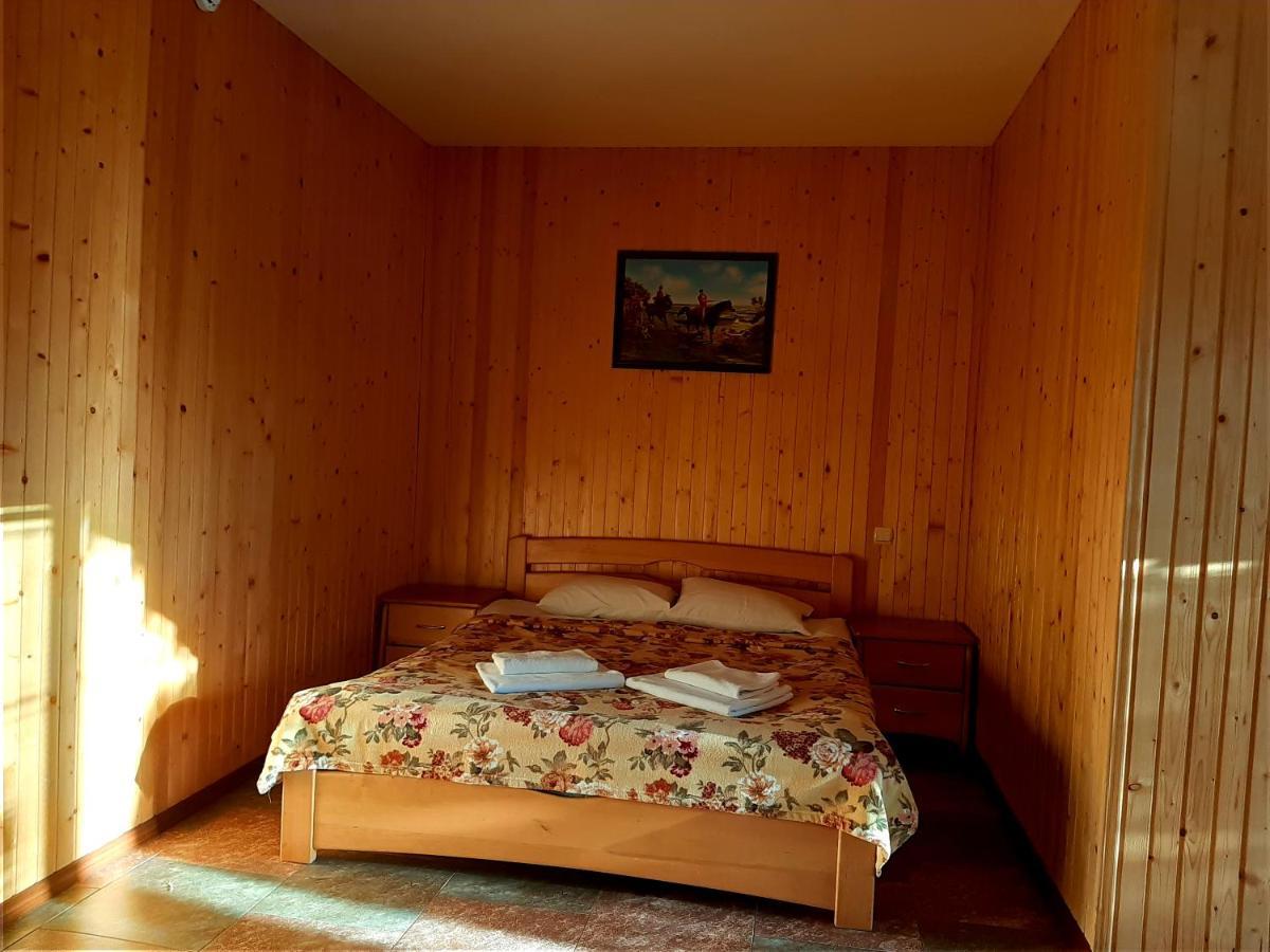 Заміський Комплекс Grand Prix Tsyurupynsk Exterior foto