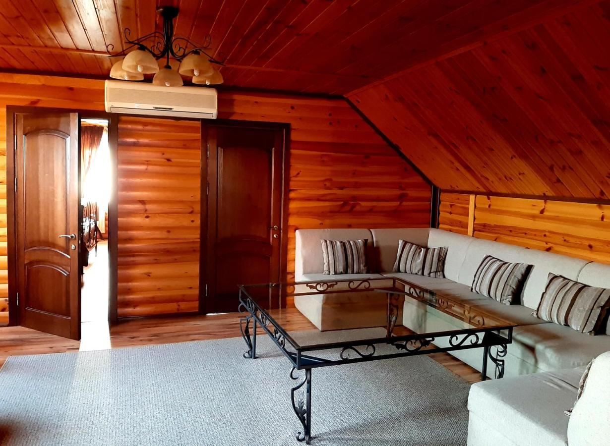 Заміський Комплекс Grand Prix Tsyurupynsk Exterior foto